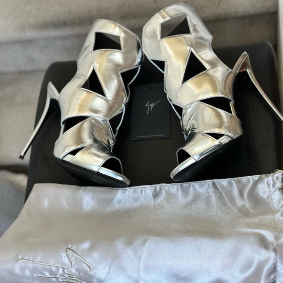 NEW Womens Silver Giuseppe Zanotti Spike Heel - Picture 8 of 14